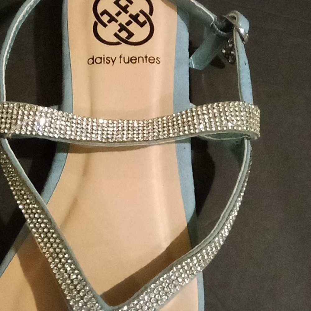 Daisy Fuentes sandals - Picture 4 of 4